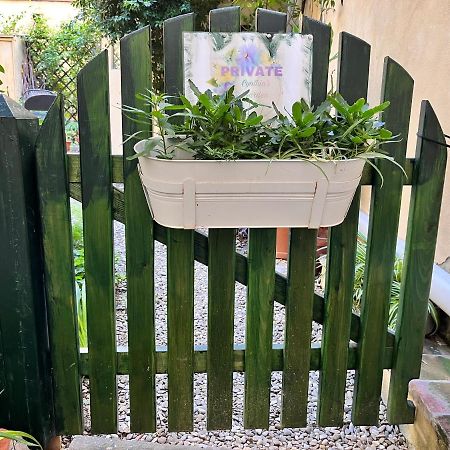 Cynthia'S Garden - Apartment With Private Garden In Santa Croce Флоренция Екстериор снимка