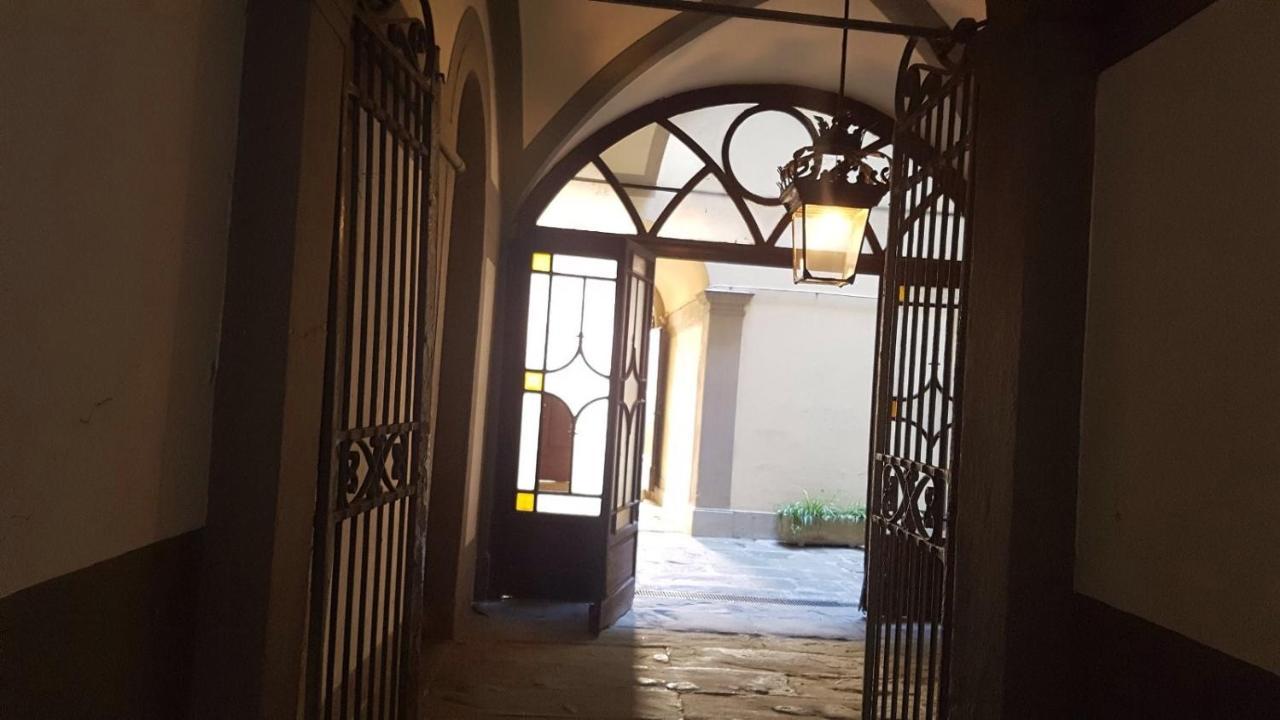 Cynthia'S Garden - Apartment With Private Garden In Santa Croce Флоренция Екстериор снимка
