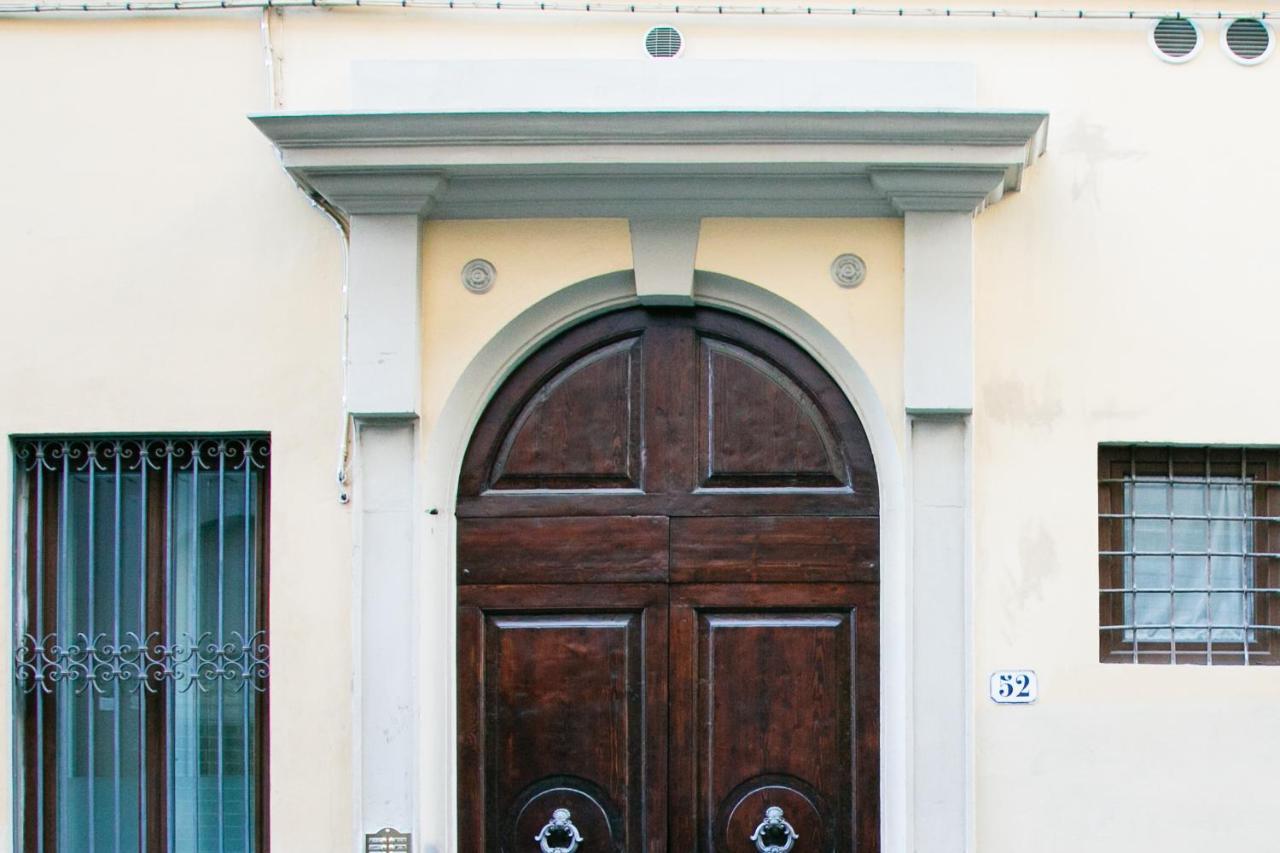 Cynthia'S Garden - Apartment With Private Garden In Santa Croce Флоренция Екстериор снимка
