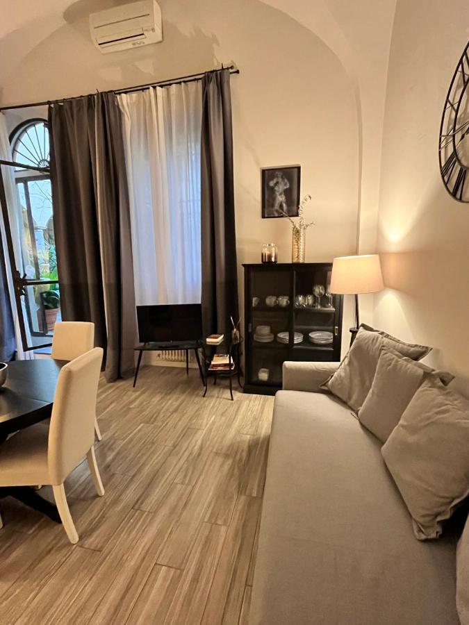 Cynthia'S Garden - Apartment With Private Garden In Santa Croce Флоренция Екстериор снимка